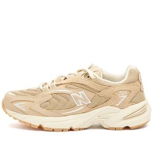 Women’s Brand new- New Balance 725 Sneaker